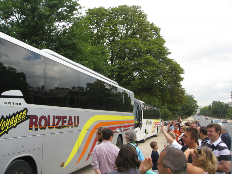2011-FR-Camp-bus