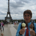 2011-FR-Eiffel-ice1