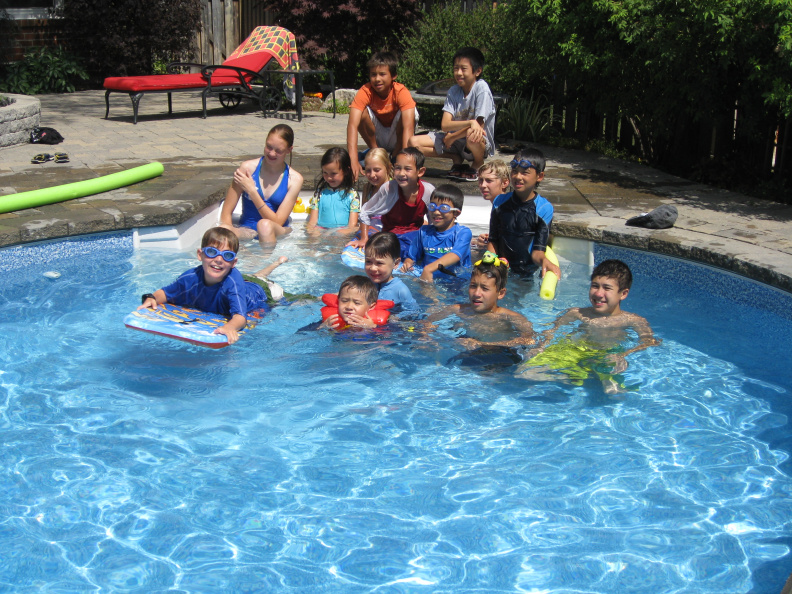 2011-July-TO-Poolparty5.JPG