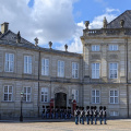 Amalienborg changing guard1
