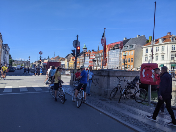 Cycling Nyhavn1
