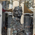 Naples_statue.jpg